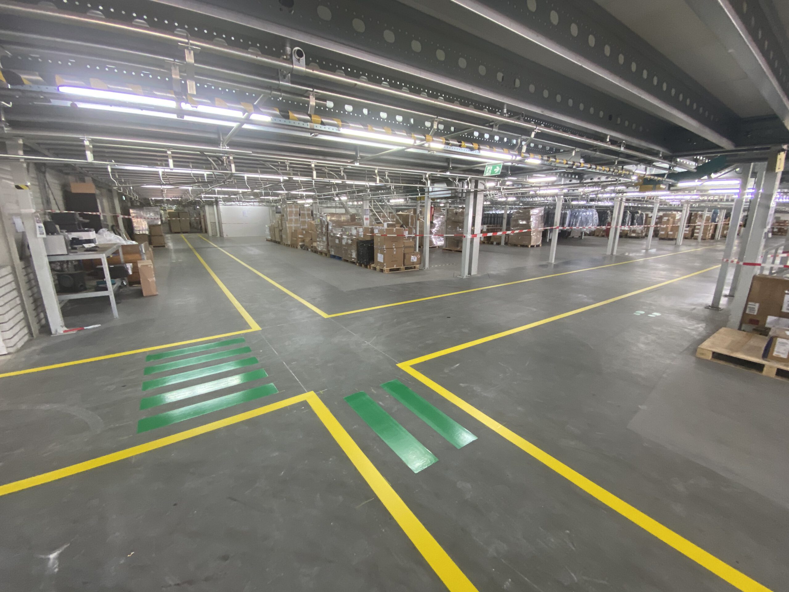 Waarom is belijning in een parkeergarage zo belangrijk?